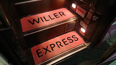 WILLER EXPRESS　bus steps