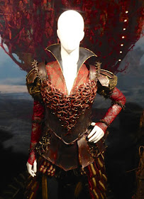 Red Queen film costume Alice Through Looking Glass