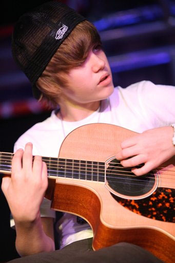 Justin Bieber Lol Pics. images justin bieber new