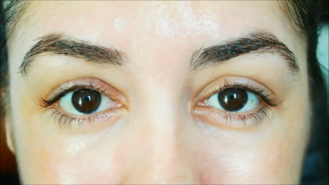 olhos, anti rugas, olheiras, bolsas, flacidez, olhar mais luminoso, roller de olhos, vitamina c, óleo de macadâmia 