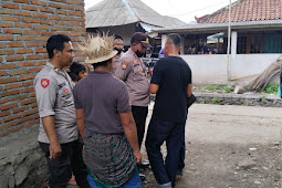 Polisi Bubarkan Sabung Ayam & Bola Adil di Praya Timur