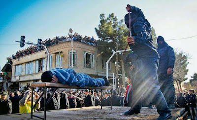 Public flogging in Iran (file photo)