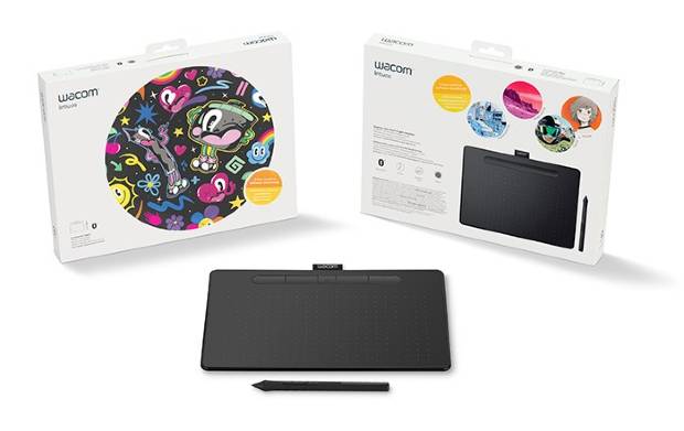 Wacom tablet with pen and box