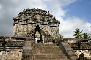 Founded Mendut By Dynasty Sailendra On 8th Century AD 1