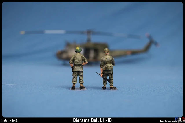 Figurines pilote hélicoptère et officier Vietnam, Tarmac, 1/48