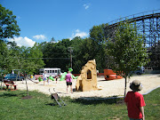 I can't say enough good things about the amusement park. (playground)