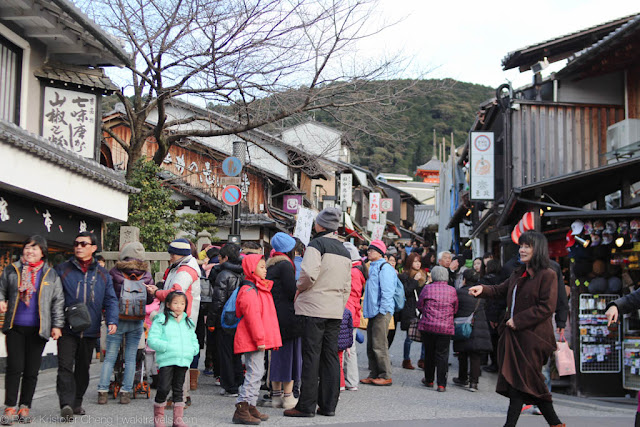 Crowded street in Higashiyama going to temple, Kyoto