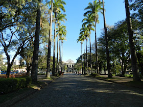 Praça da Liberdade - Onde ficar em Belo Horizonte? Max Savassi Aparthotel