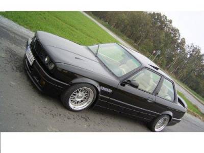 BMW E30 Based on the 1986 E30 3Series the first M3 was introduced with a