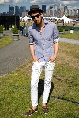 look masculino com calça cropped masculina jeans branca (1)