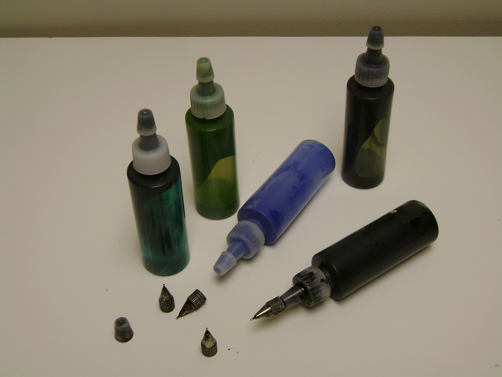 on bottles for outlining glass designs pebeo are tips paint    available glass painting glass markers