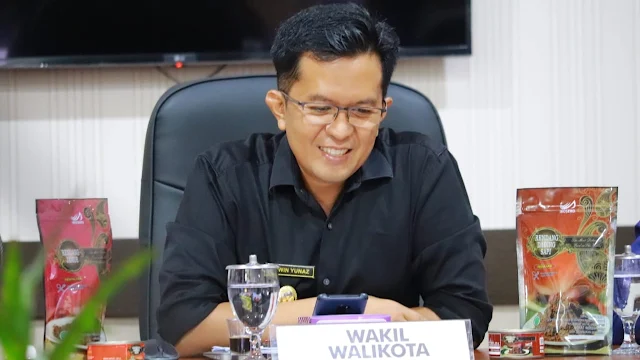 Kembali Jadi Key Note Speaker Webinar, Wawako Erwin Yunaz Ekspose Randang Payakumbuh.