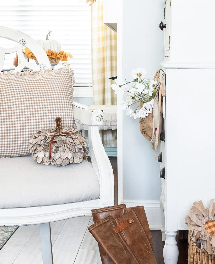 vintage chair, pumpkin, pillow, flowers