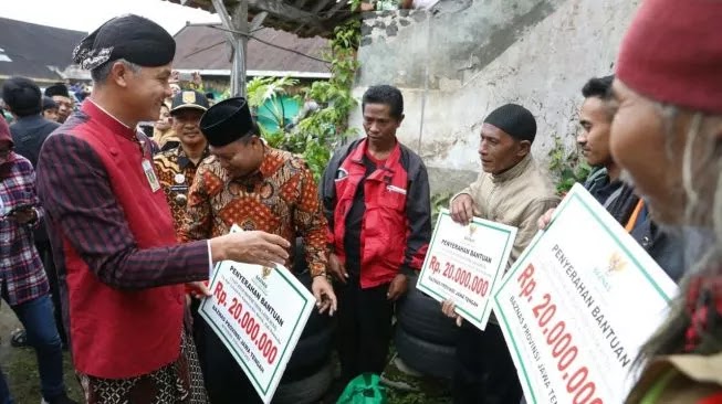 Ganjar Diduga Renovasi Rumah Kader PDIP Pakai Dana BAZNAS, Publik Auto Cecar: Duit Zakat Kok Buat Partai?