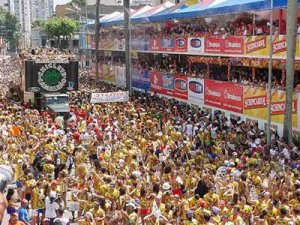 Carnaval é fonte de renda para 93 mil moradores de Salvador