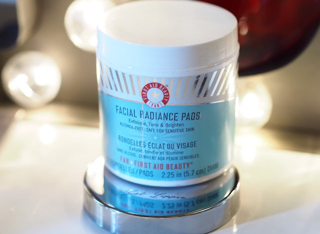 First Aid Beauty Facial Radiance Pads