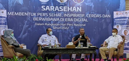 Sarasehan PWI Ngawi Dengan Dahlan iskan