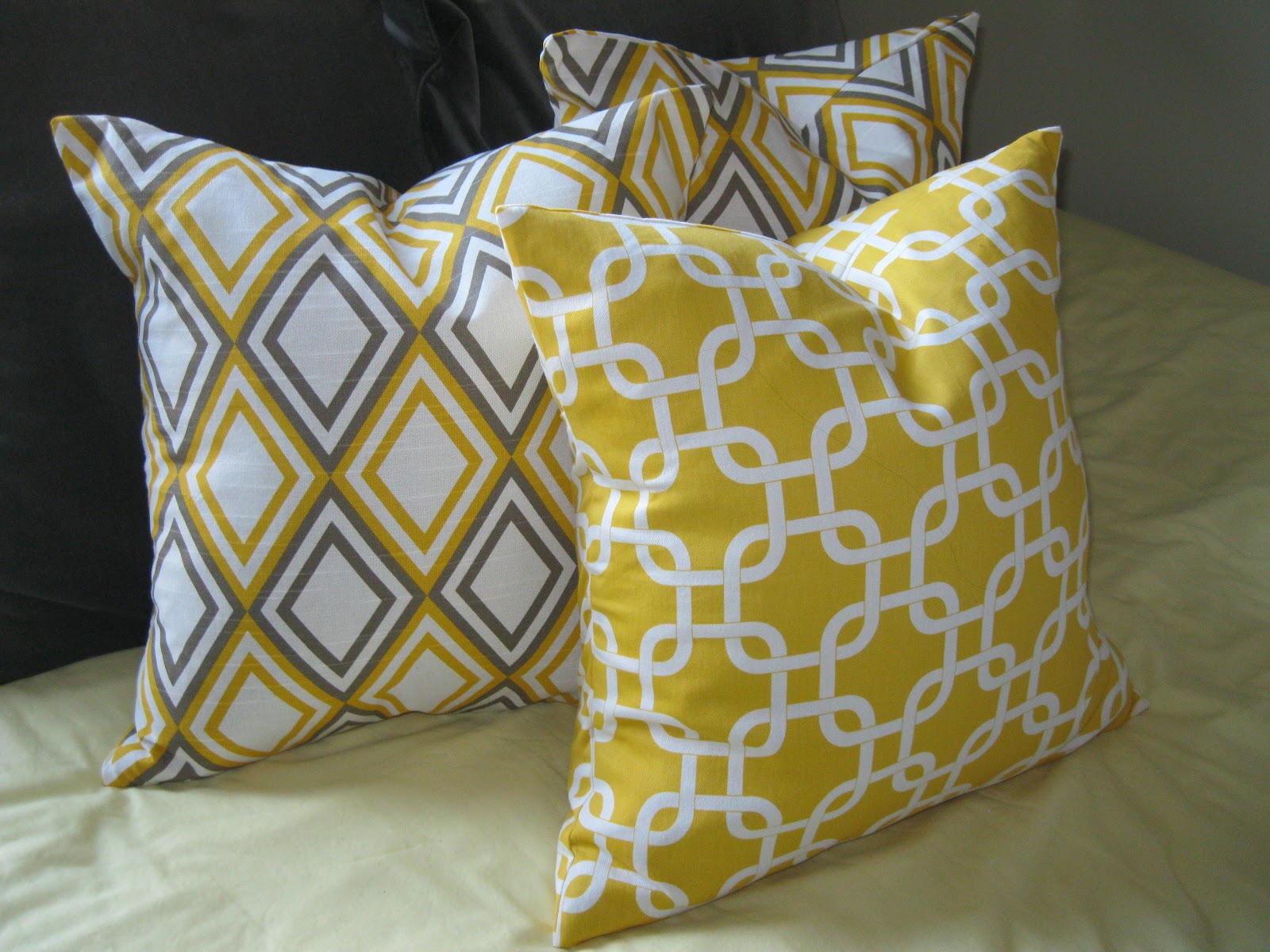 SquareView Studios: CAN'T GET ENOUGH OF YELLOW AND GREY ROOMS