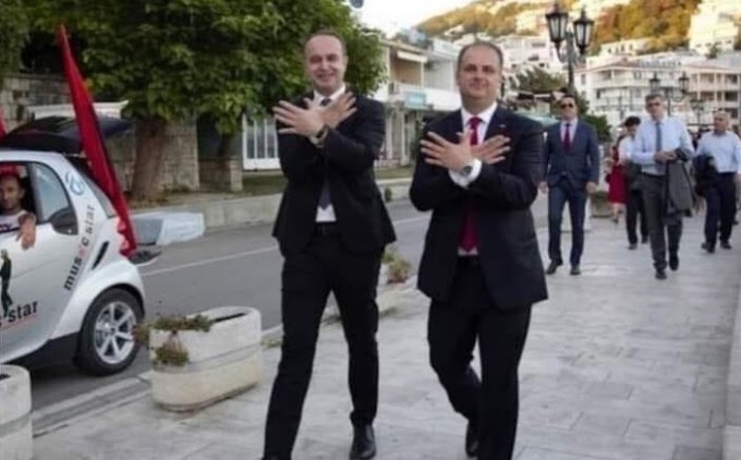 Potpredsednik Skupštine Crne Gore i predsednik opštine Tuzi, srpskim novinarima pokazali simbol velike albanije