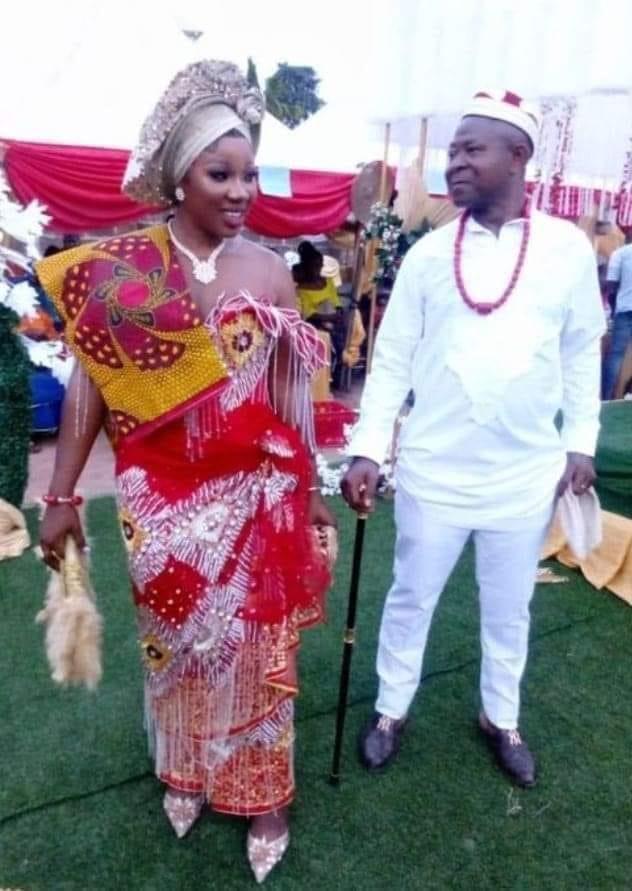 Lady Abandons Husband One Month After Wedding For Deceiving Her That He Lives Abroad.