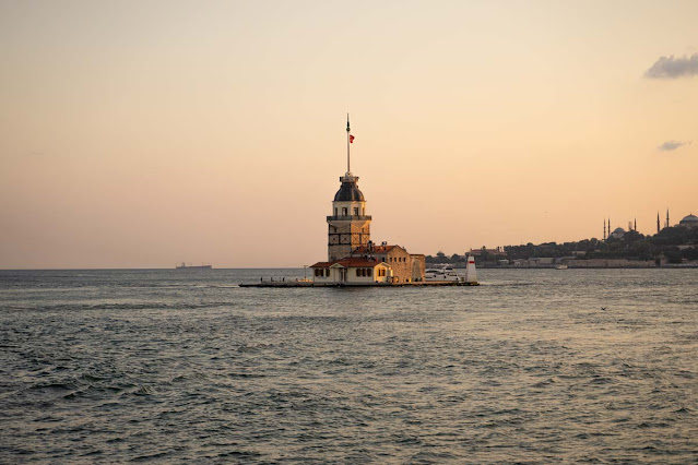أوسكودار-برج-العذراء-أجمل-الأماكن-اسطنبول