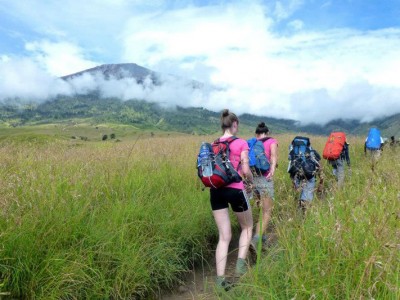 Rinjani trekking package service