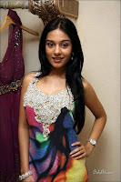 Amrita Rao Unveils Archana Kochhar’s Bridal Line