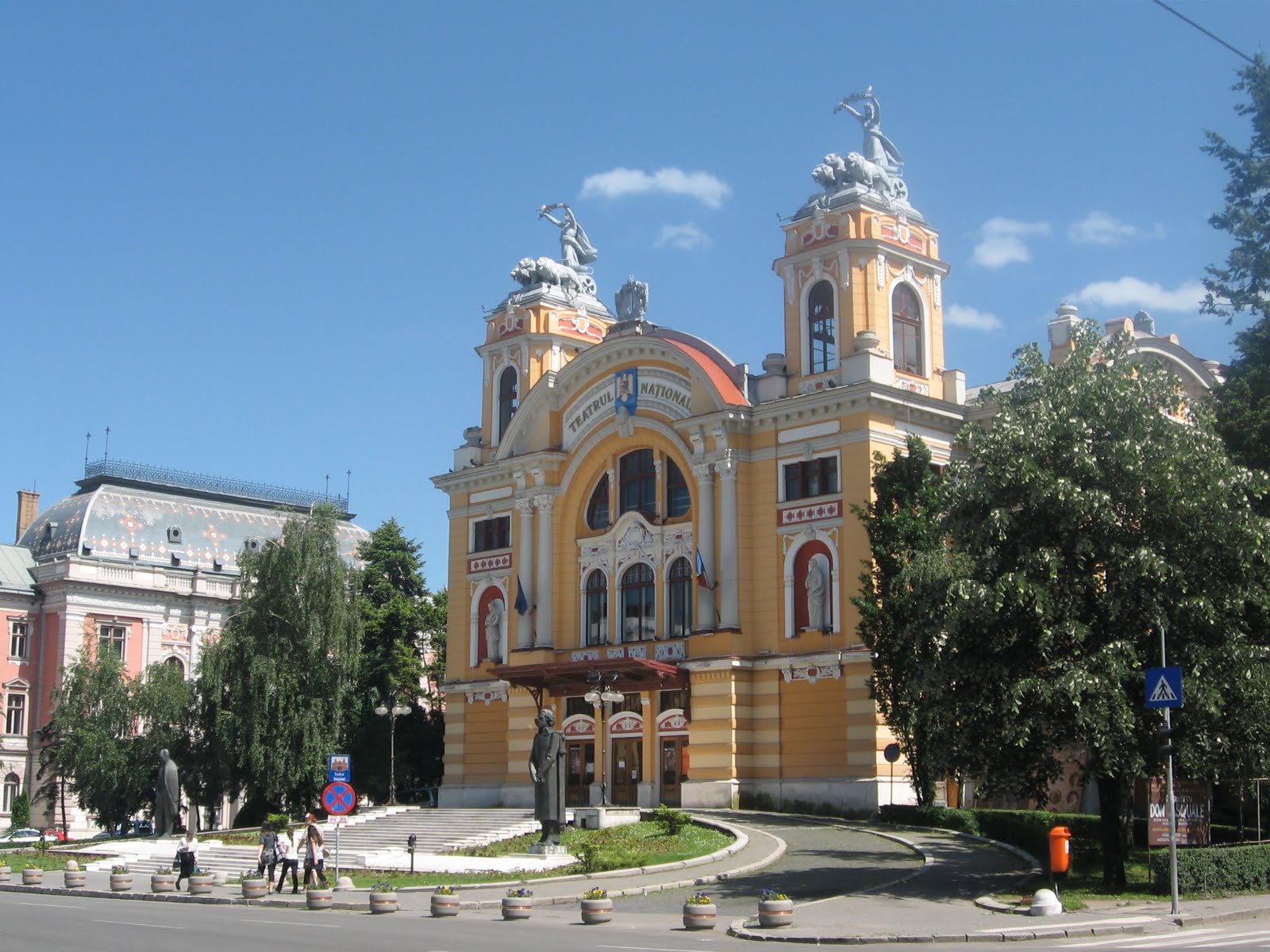 Traveller's guide to Cluj: Opera House and National Theatre of Cluj