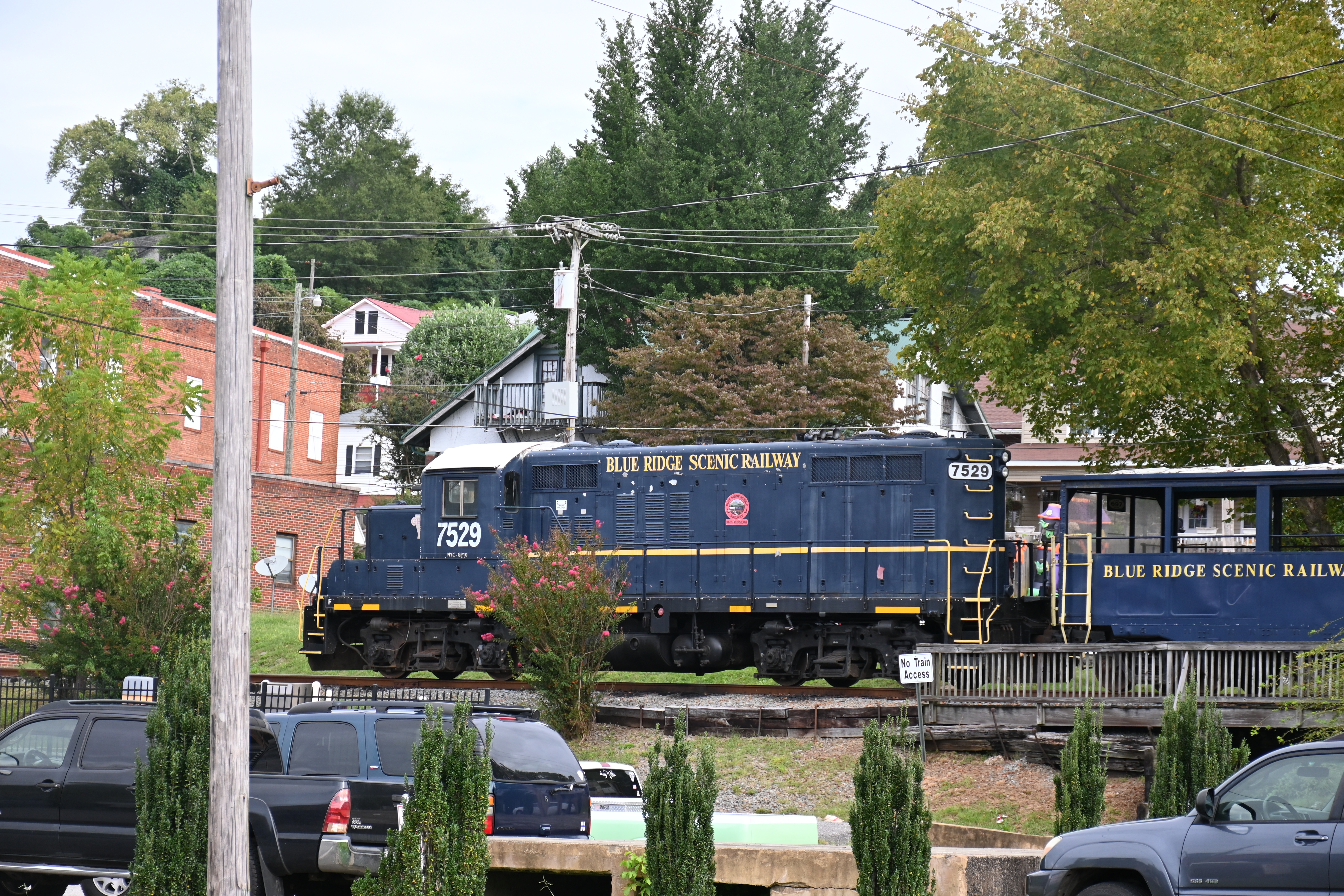 Take a Train Ride through the Foothills of Northern Georgia: Blue Ridge Scenic Railway