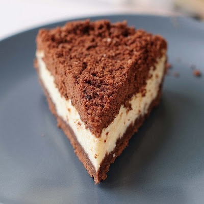 chocolate Cake with Cream Cheese