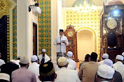 Asisten Administrasi Umum Setda Kab. Inhil Sholat Idul Fitri 1443H di Masjid Al-Muawwanah
