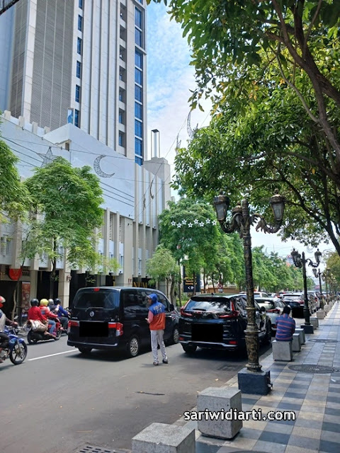 kuliner jalan tunjungan