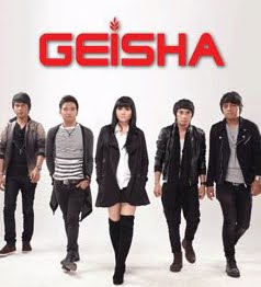 1. Geisha - Lumpuhkan Ingatanku (Video Musik Band Indonesia terpopuler 2015)