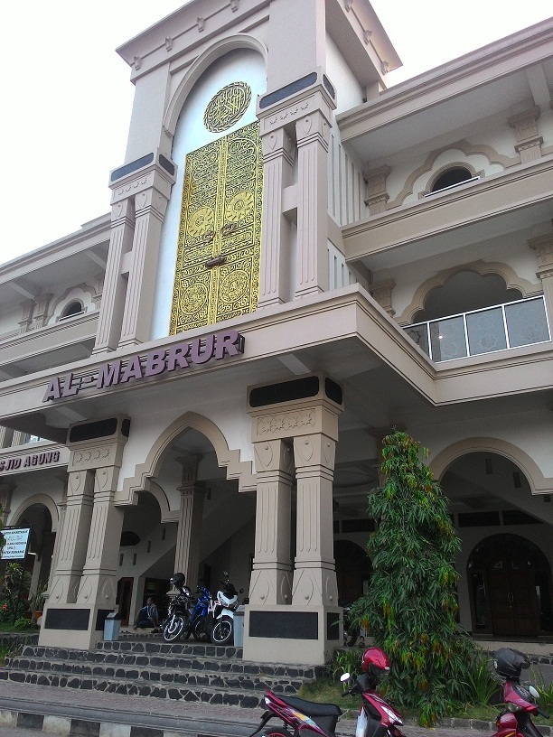 Semarang Coret: Belajar Mengaji di TPA Mesjid Al Mabrur 