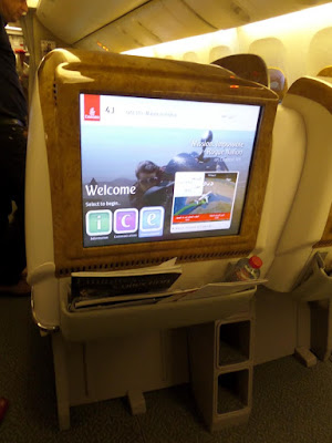 emirates business class flight review