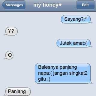 20 SMS Lucu Bikin Ngakak Dari Gebetan, Ngenes Banget!