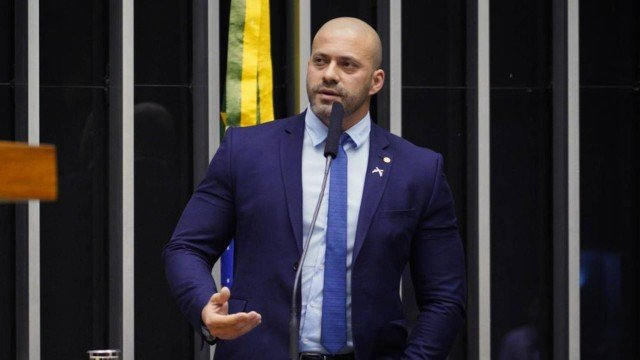 Ministro Alexandre de Moraes dá 48 horas para que Daniel Silveira explique pedidos de asilo a outros países
