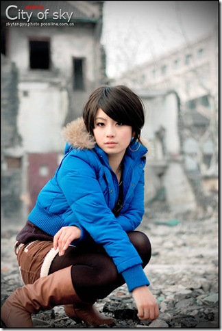 the Ruins,  the Girl (2)