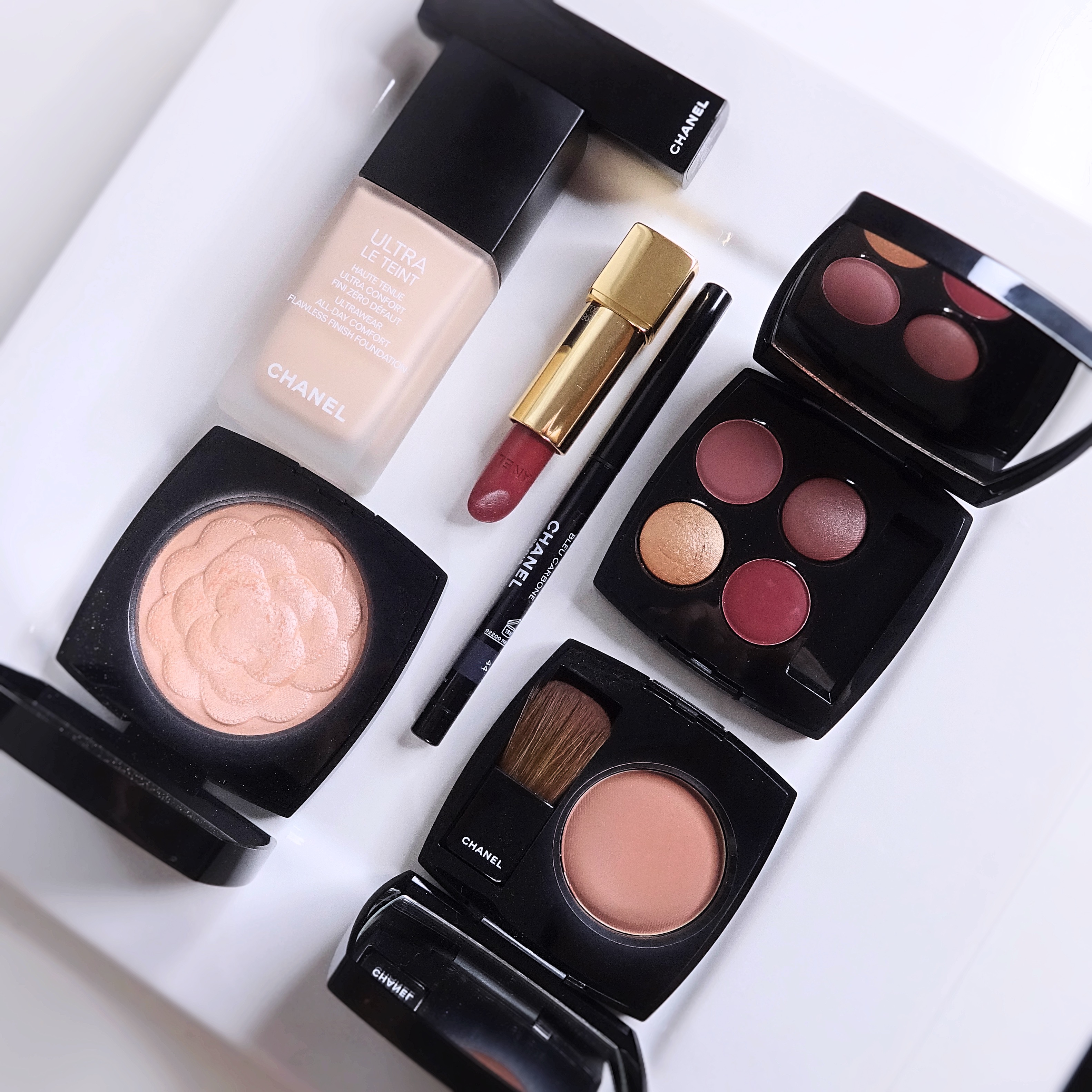 Discover The Chanel Fall-Winter 2022 Makeup Collection