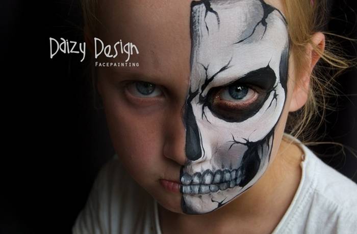 Christy Lewis is an award-winning artist based in Wellington, New Zealand who works on exquisite face and body Painting. She is a passionate artist and loves to share her enjoyment of face Painting with the rest of the world. 