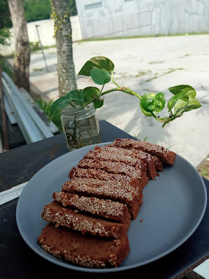 Roti Ganjel Rel Yang Manis Klasik Khas Semarang