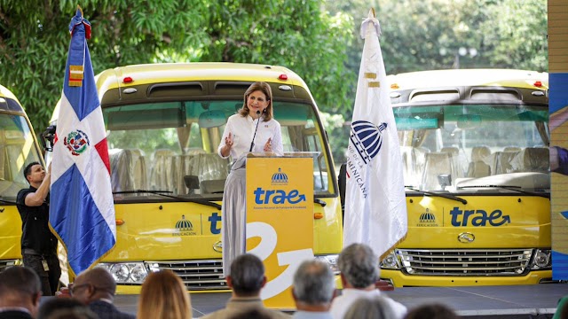 Vicepresidenta Raquel Peña lanza rutas escolares para impactar la educación en tres provincias del Cibao