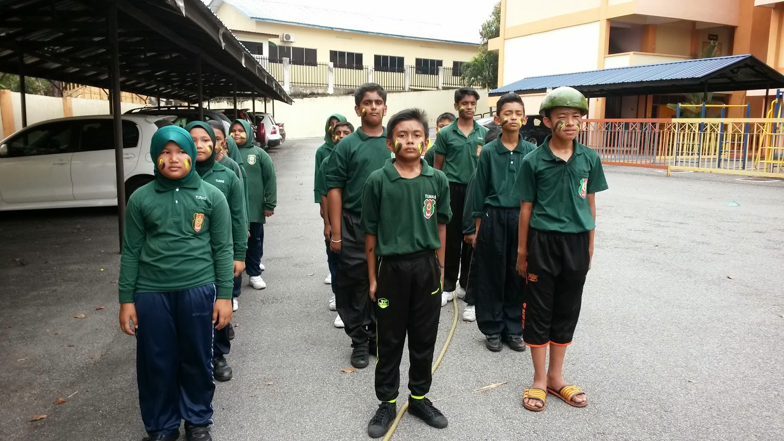 Tunas Kadet Remaja Sekolah  SK Intan Baiduri Rempuh 