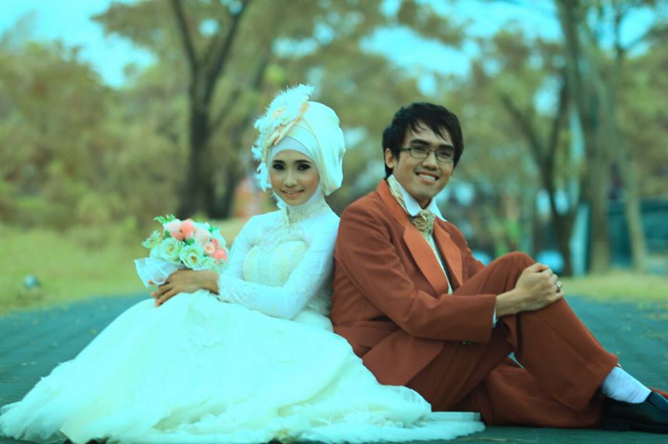 FOTO PRE WEDDING ANTARA BIDAN DAN PERAWAT TERBARU