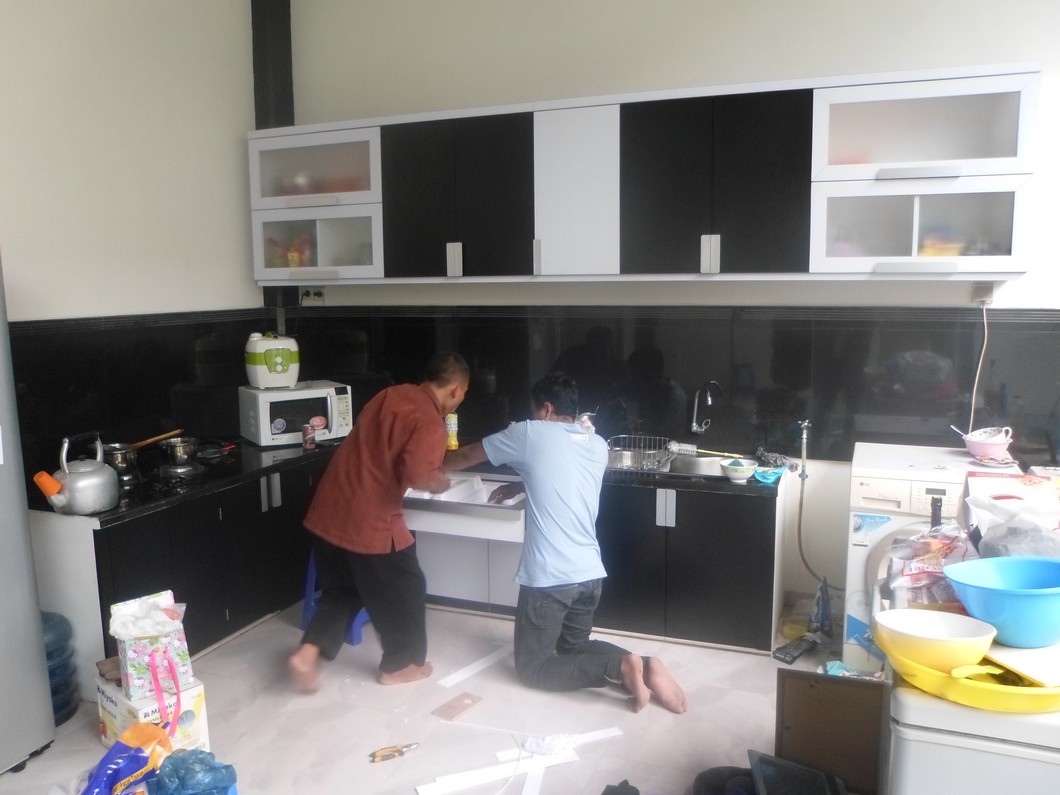  Kitchen  Set  Hitam  Putih  Monokrom Furniture Semarang 