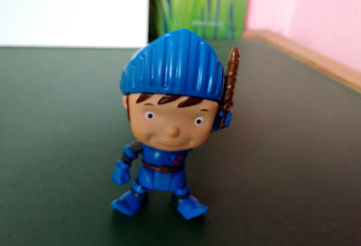 Miniatura do boneco MIke the Knight -   8 cm de altura  R$ 15,00