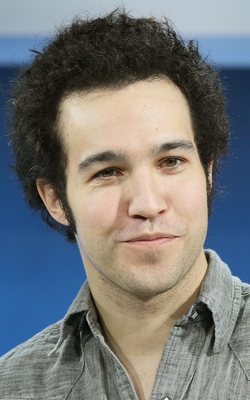 pete wentz wallpaper. Pete Wentz debuting a frizzy