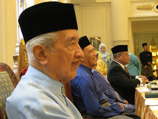 SENI RUPA ALAM MELAYU: NEGERI MELAYU NEGERI BERSULTAN