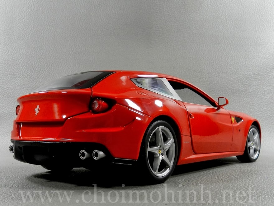 Ferrari FF RED 1:18 Hot Wheels back