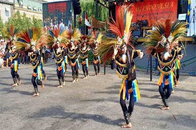 Mengguncang Stockholm Tari Topeng Ireng Khas Boyolali